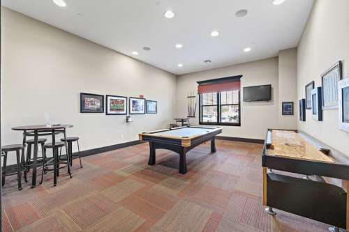 S Bed Las Brisas Apartment Homes 9